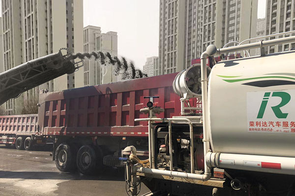 濟(jì)南挖掘機(jī)進(jìn)行租賃要知道哪些事項(xiàng)？